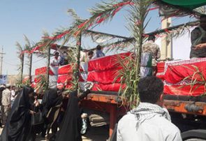 پیکر ۲۶ شهید گمنام از مرز سومار وارد کشور شد