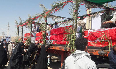 پیکر ۲۶ شهید گمنام از مرز سومار وارد کشور شد