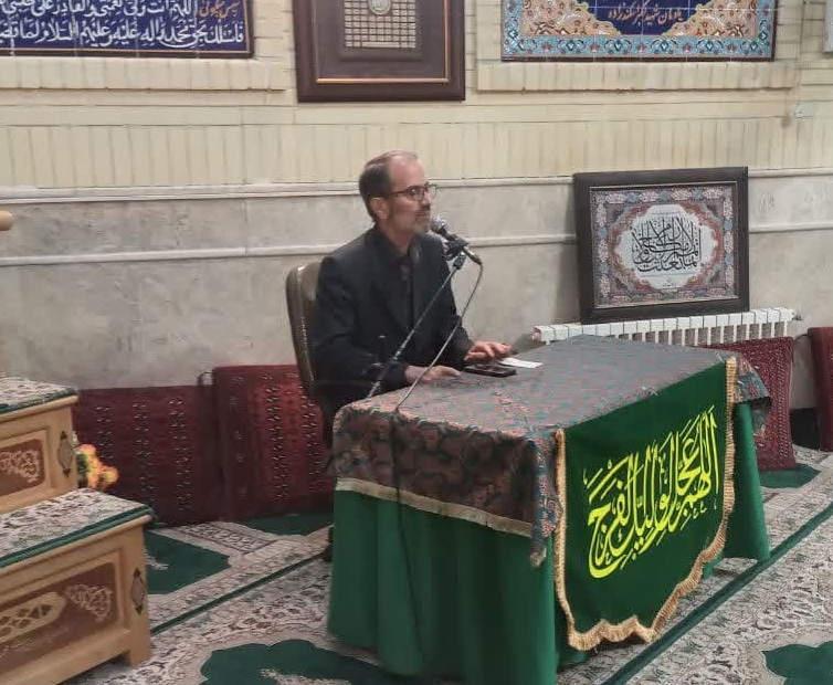 امام خمینی احیا کننده اسلام ناب محمدی در برابر اسلام امریکایی و اسلام وهابی و اسلام شاهنشاهی بوده و رسالت ما صیانت و تحقق آن در عرصه های جامعه وایجاد تمدن نوین اسلامی است .