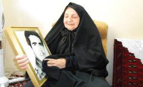 منش عارفانه شهید عدالت‌جو از زبان مادرش/ افتخار شهادت فرزندم را با دنیا عوض نمی‌کنم